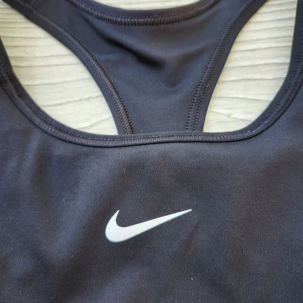 (S) Nike sports bra